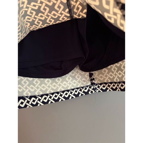 Izod Women's Standard Size 10 Geometric Skort with Built-in Shorts Multicolor - Picture 3 of 10